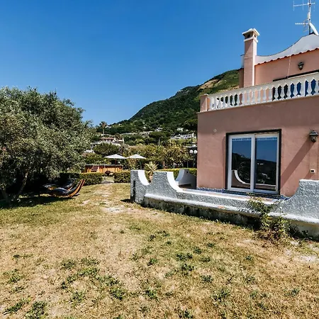 Dolcevita Garden, Pool & Private Parking Villa